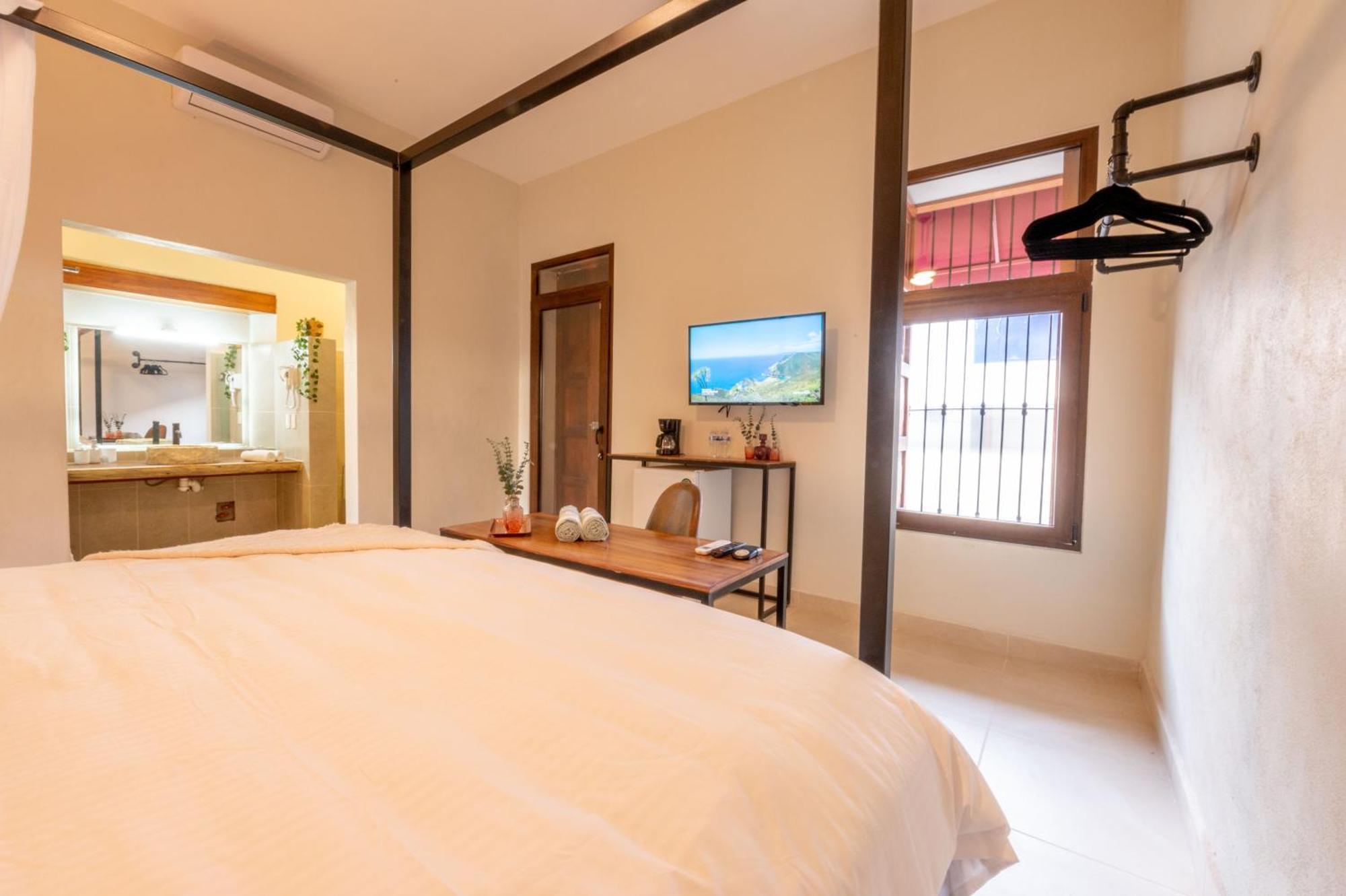 Casa Victoria Malecon - Adults Only *